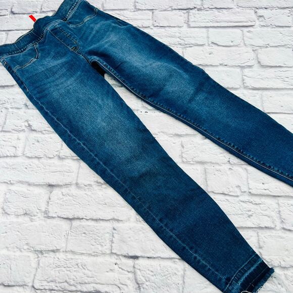 SPANX Women's Distressed Ankle Skinny Jeans Small Medium Wash Pull On Shaping - Picture 3 of 10
